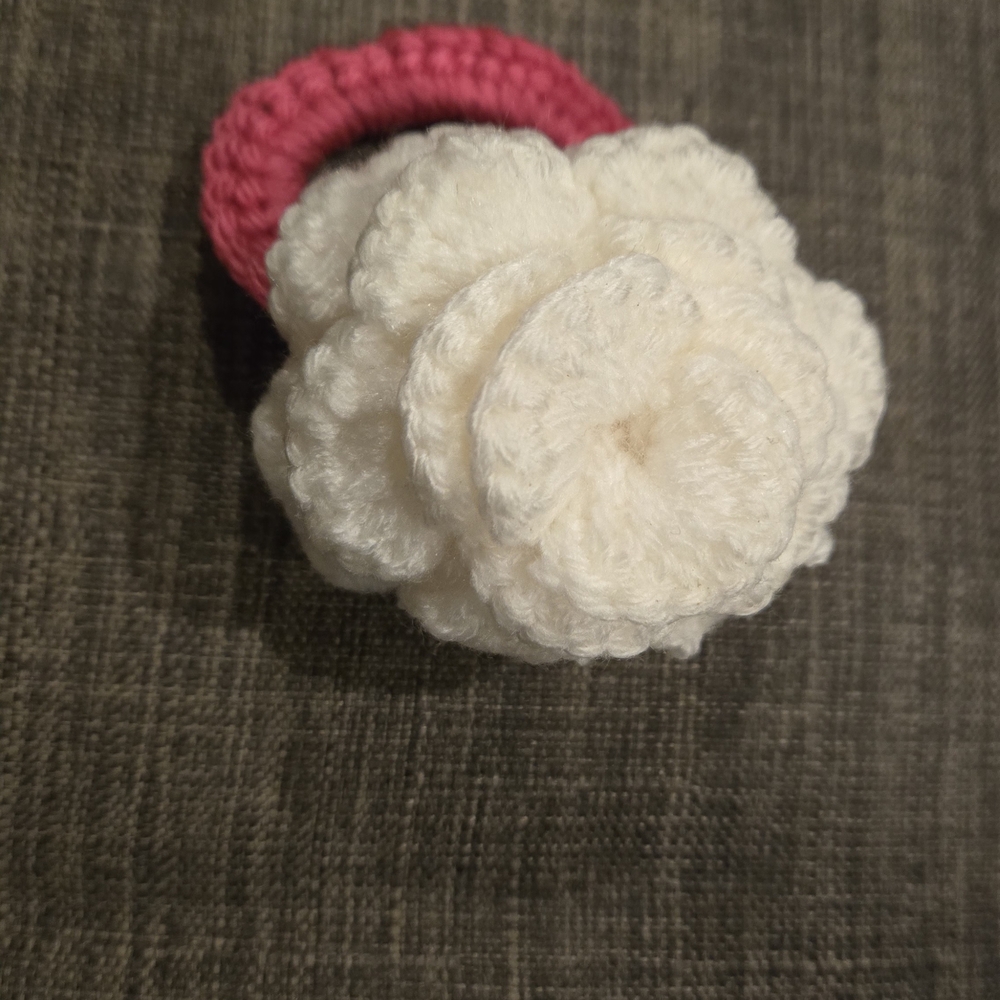 Elegant Pink and White Floral Hair Accessory